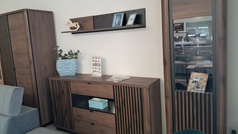 Wystawa komód i szafek w salonie Melbex